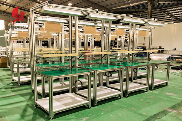 Bàn thao tác có đèn